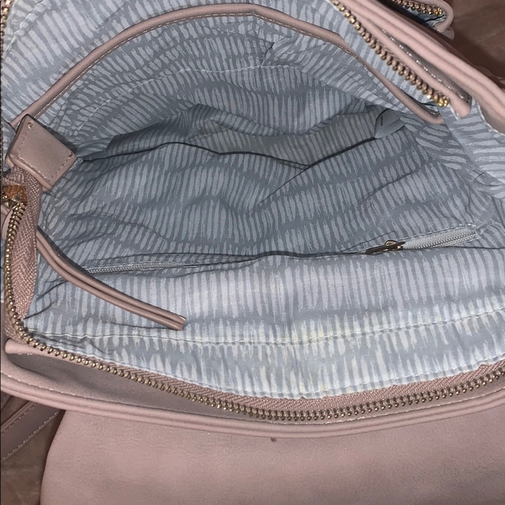 Backpack - Picture 3 of 5